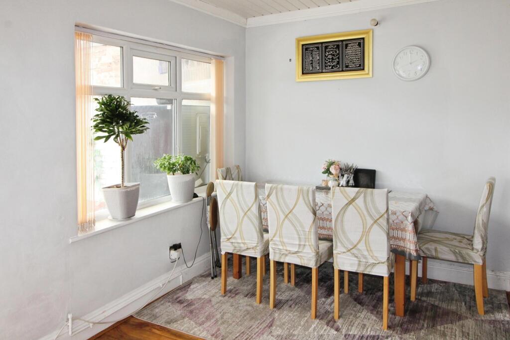 House in Doncaster - View 4