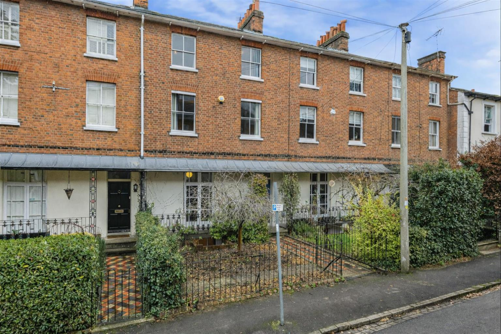 Main image of property: Jesse Terrace, Reading, RG1