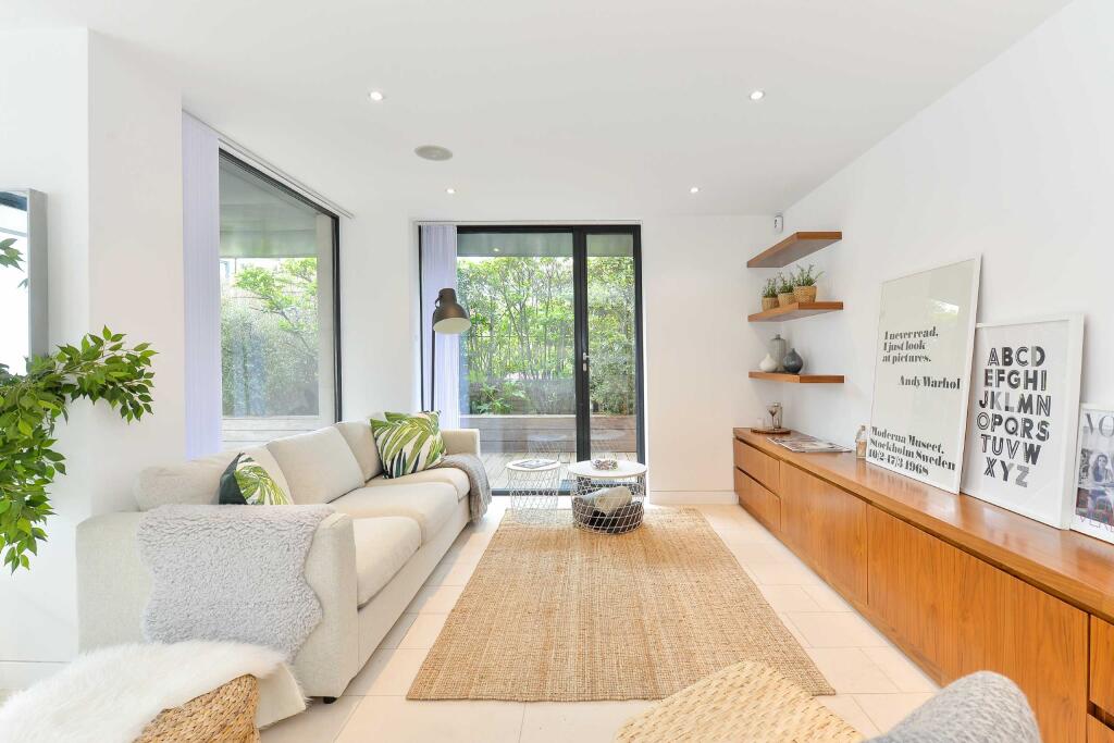 Apartment in London - More