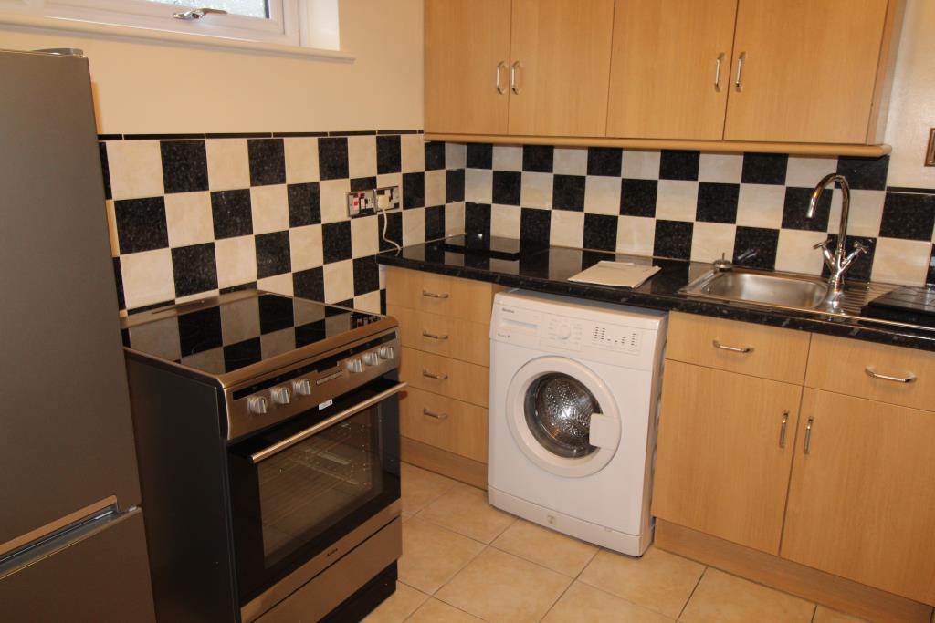 Apartment in Romford - View 3