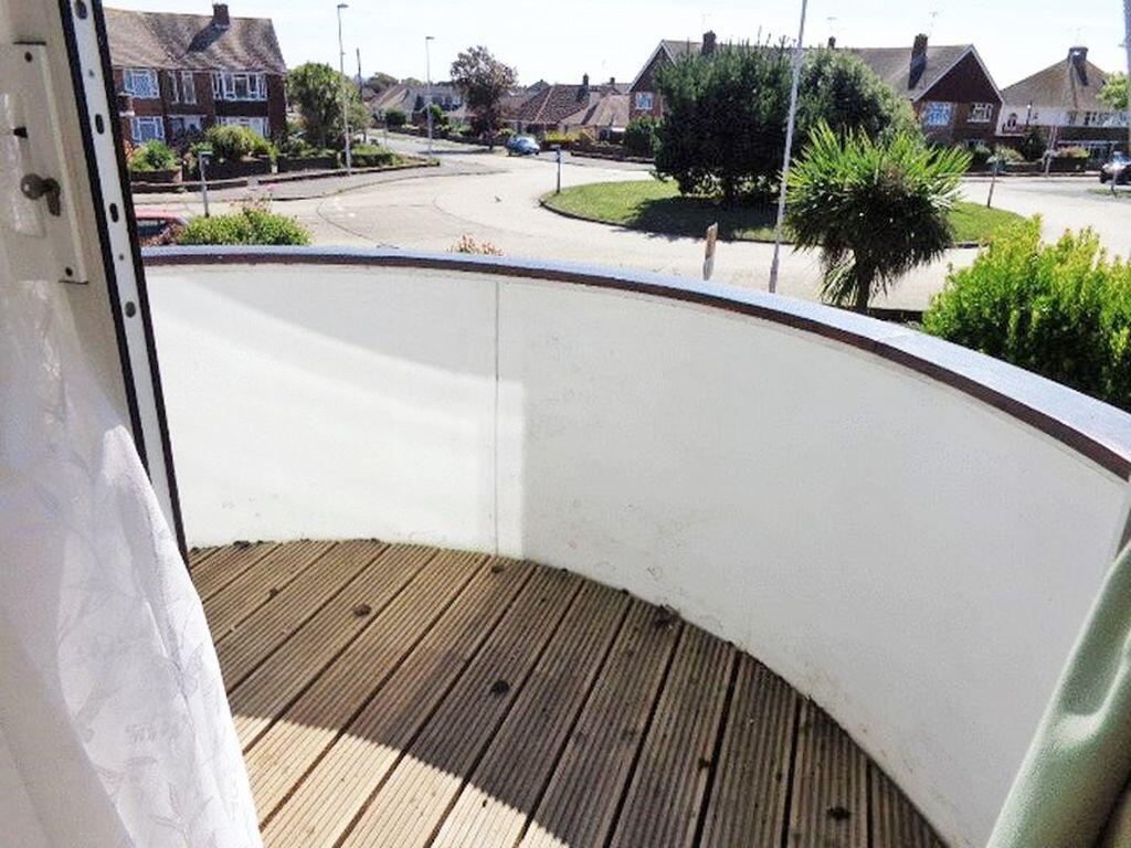 Alinora Crescent, Goring-by-Sea photo 4