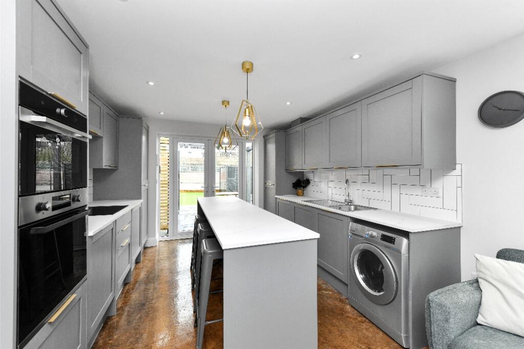 House in Nottingham - View 4