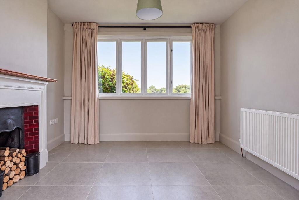 House in Stratford-on-Avon, Stratford-upon-Avon - View 4