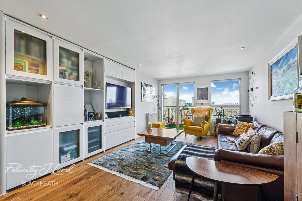 Apartment in London, Greenwich Town Centre, East Greenwich - View 3
