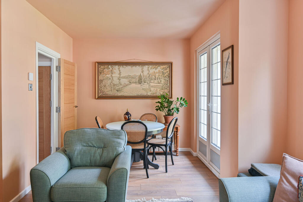 Apartment in London - View 5