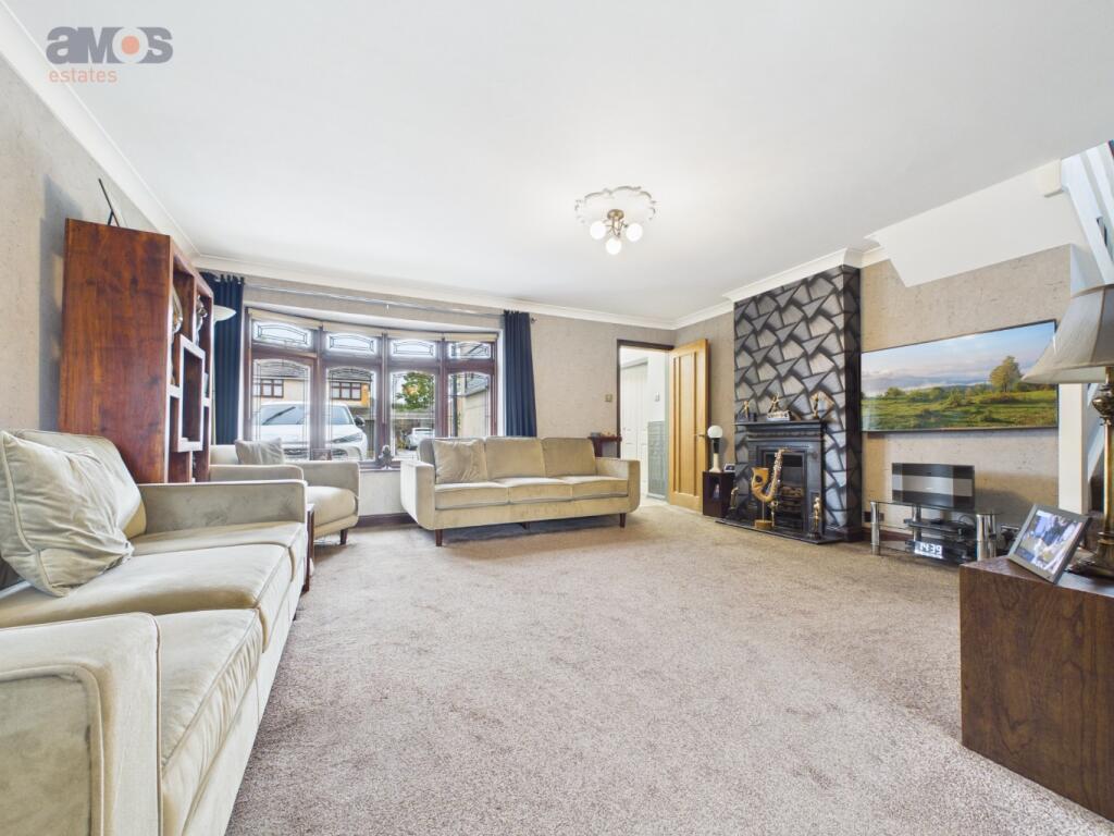 House in Castle Point, Benfleet - View 4