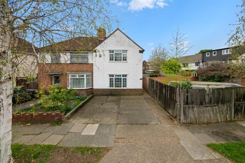 Main image of property: The Alders, Heston