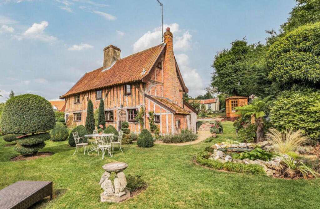 Main image of property: Church Road, East Bilney, NR20 4