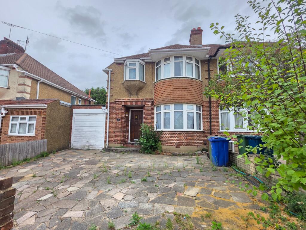 House in Harrow - View 2