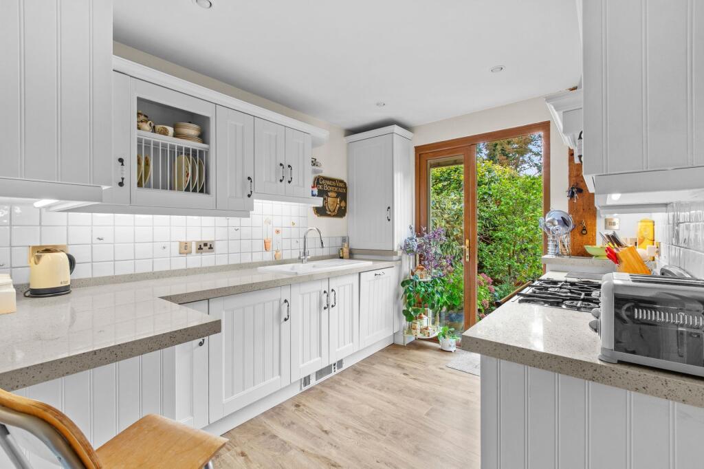 House in Halton, Buckinghamshire - View 2