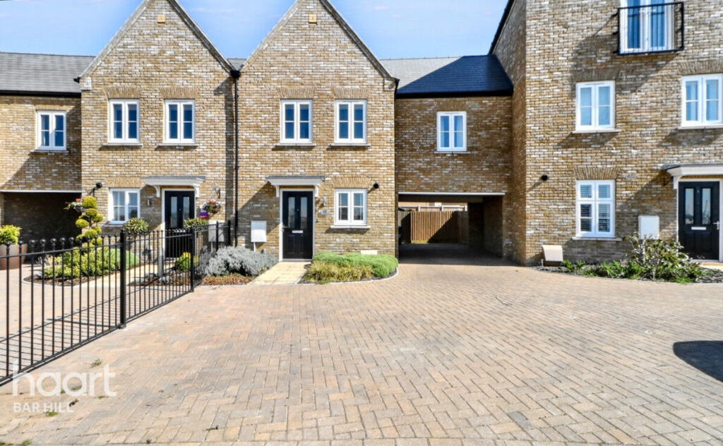 3-bed semi-detached on Dobbins Avenue, Cambourne, £350,000