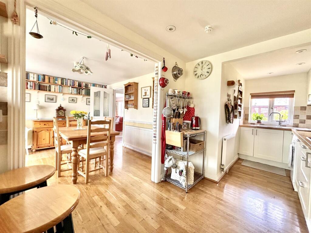 House in Salisbury - View 5