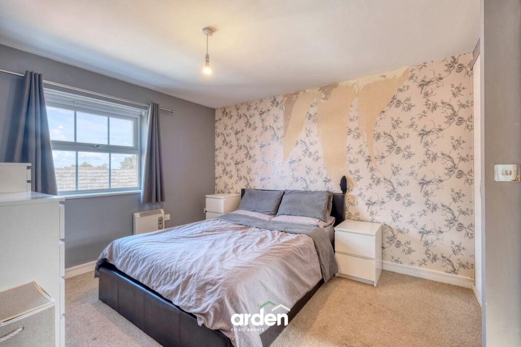 Evesham Road, Redditch, B97 photo 5