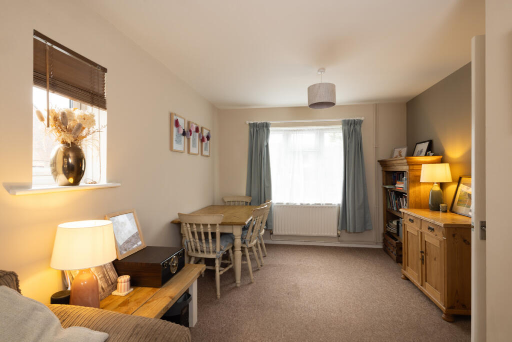 House in Guildford - View 4