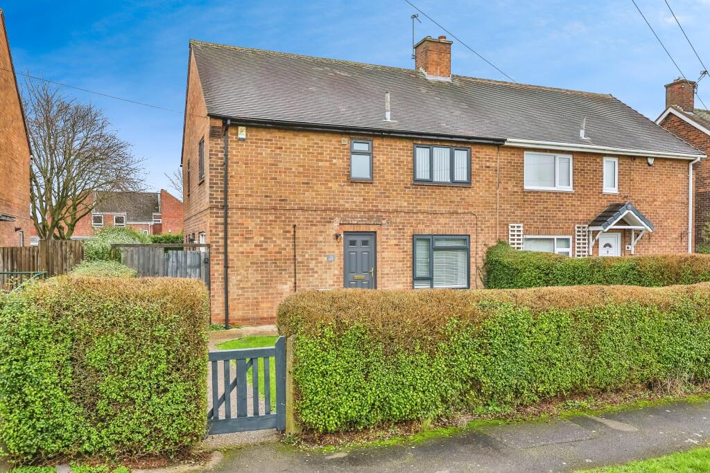4-bed semi-detached on Castellan Rise, Nottingham, NG5, £220,000