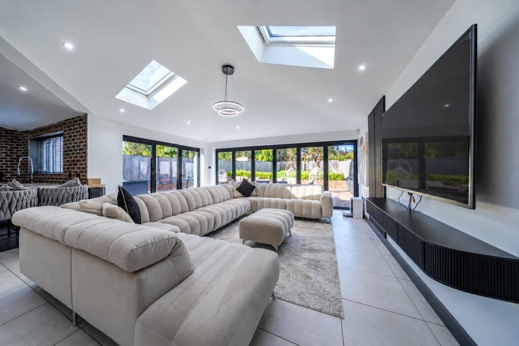 House in Wakefield, Lupset - View 5