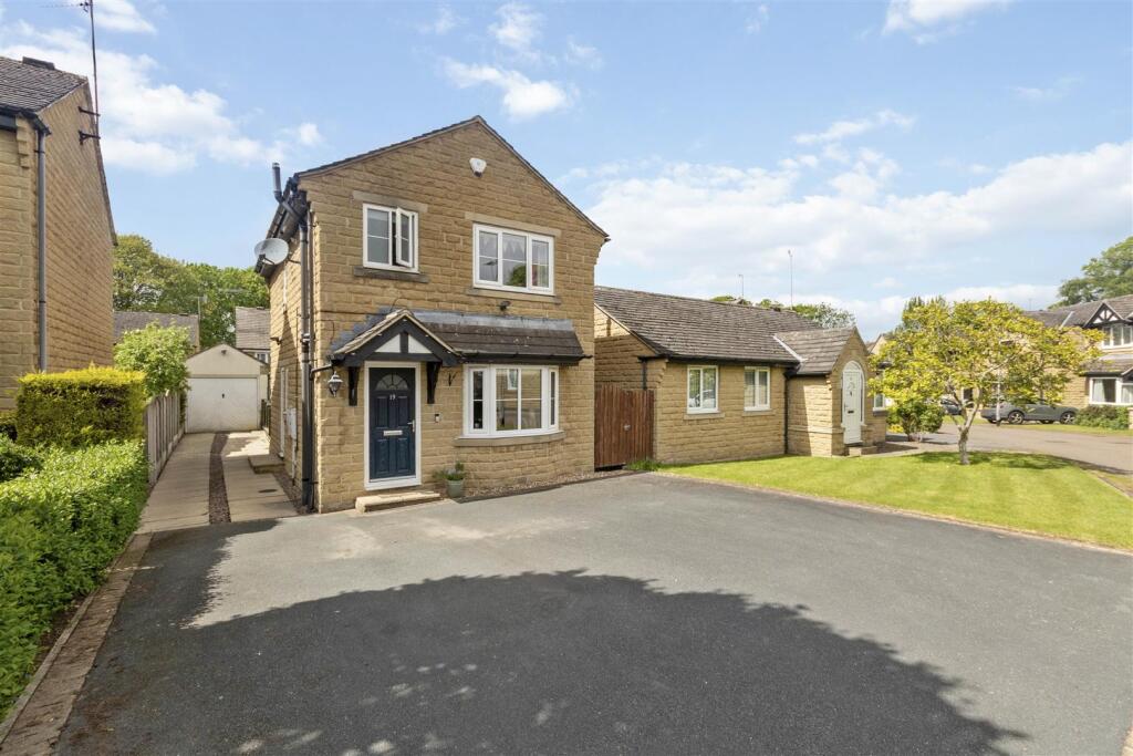 Main image of property: Fairfax Grove, Yeadon, Leeds