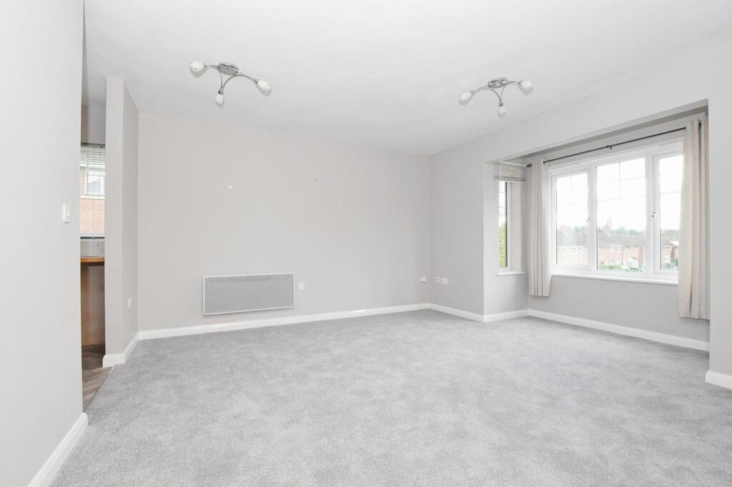 Skelton Court, Overslade Lane, Rugby photo 2