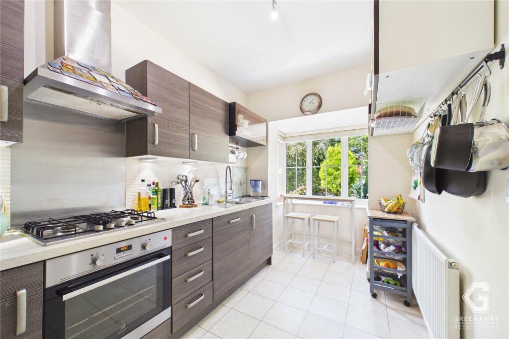 House in Redhill - View 4