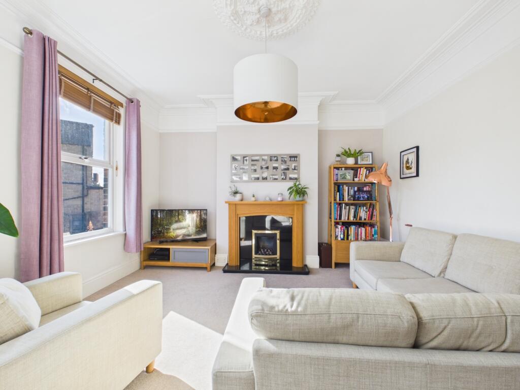 House in Wakefield - View 4