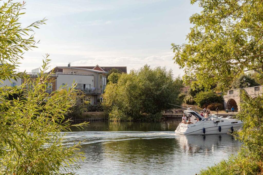 Apartment in Kingston upon Thames