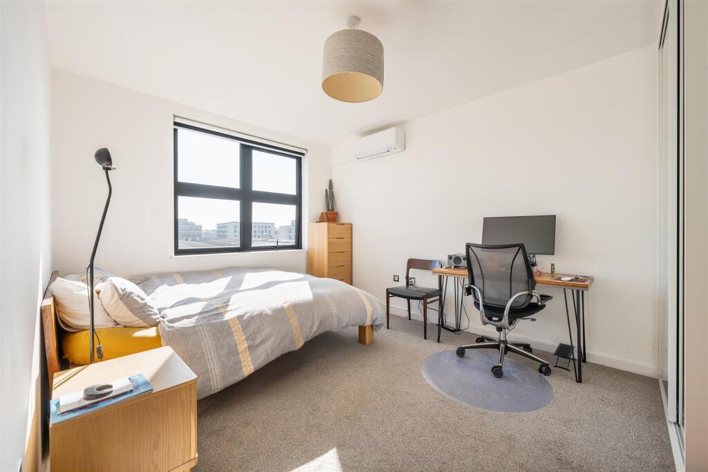 Apartment in London, Bethnal Green - View 5