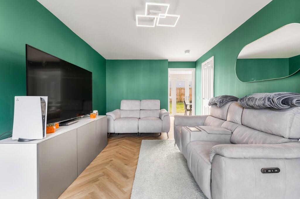 69, Lambourne Crescent, Coatbridge, Lanarkshire, ML5 photo 4