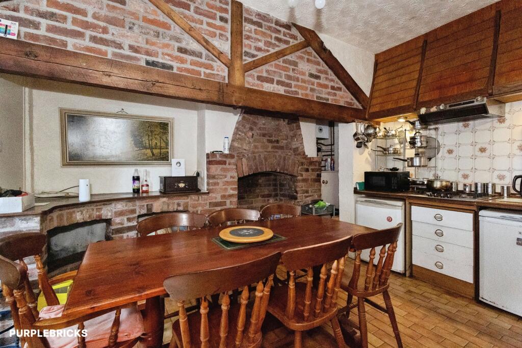 House in Oldham - View 3
