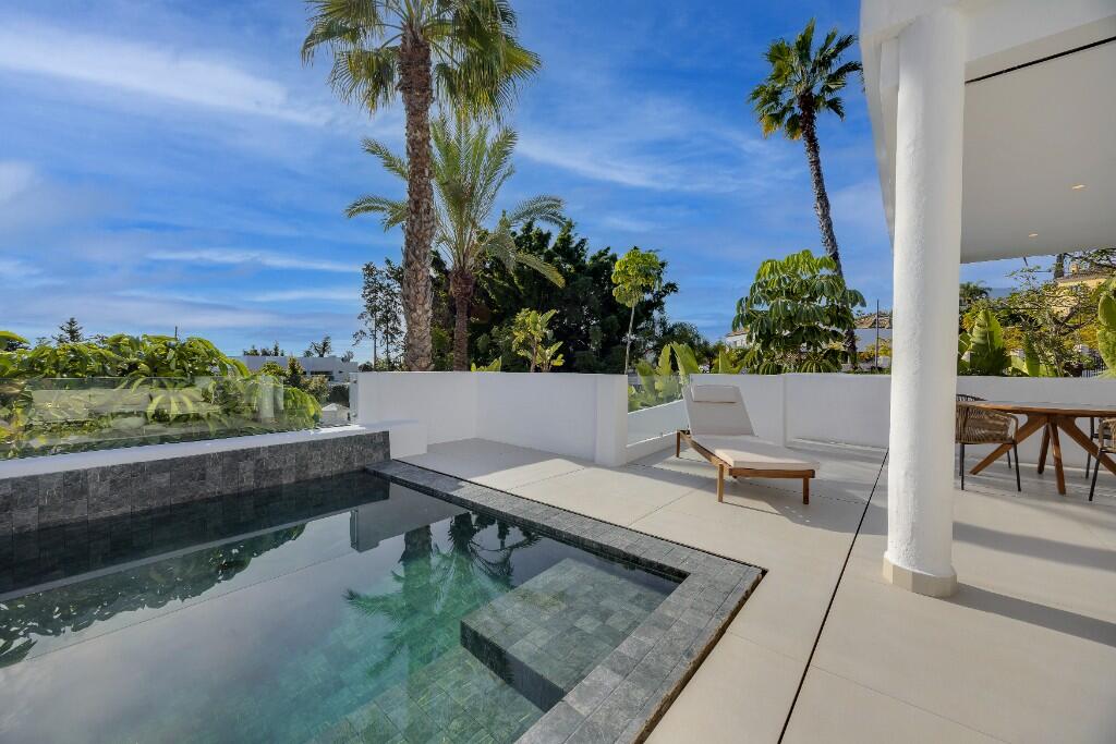 Main image of property: El Paraiso, Málaga, Andalusia