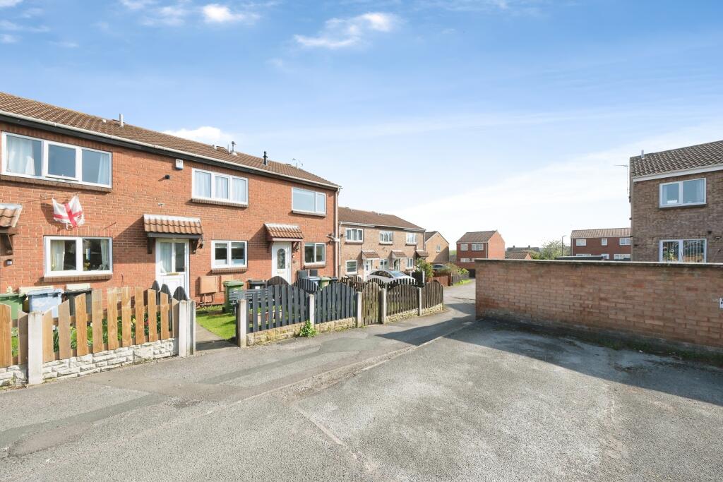 Main image of property: Lindwall Court, Worksop, S81