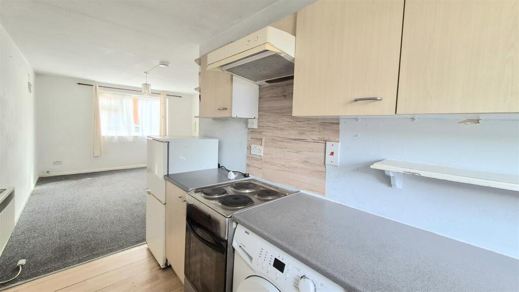 College Road, St Albans photo 3