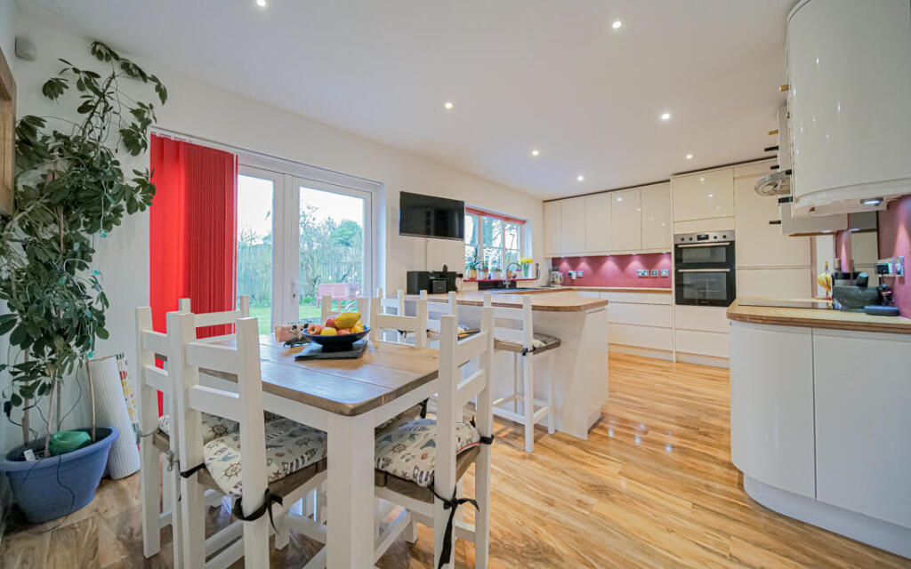 Additional image 3 of St Georges Place, Semington