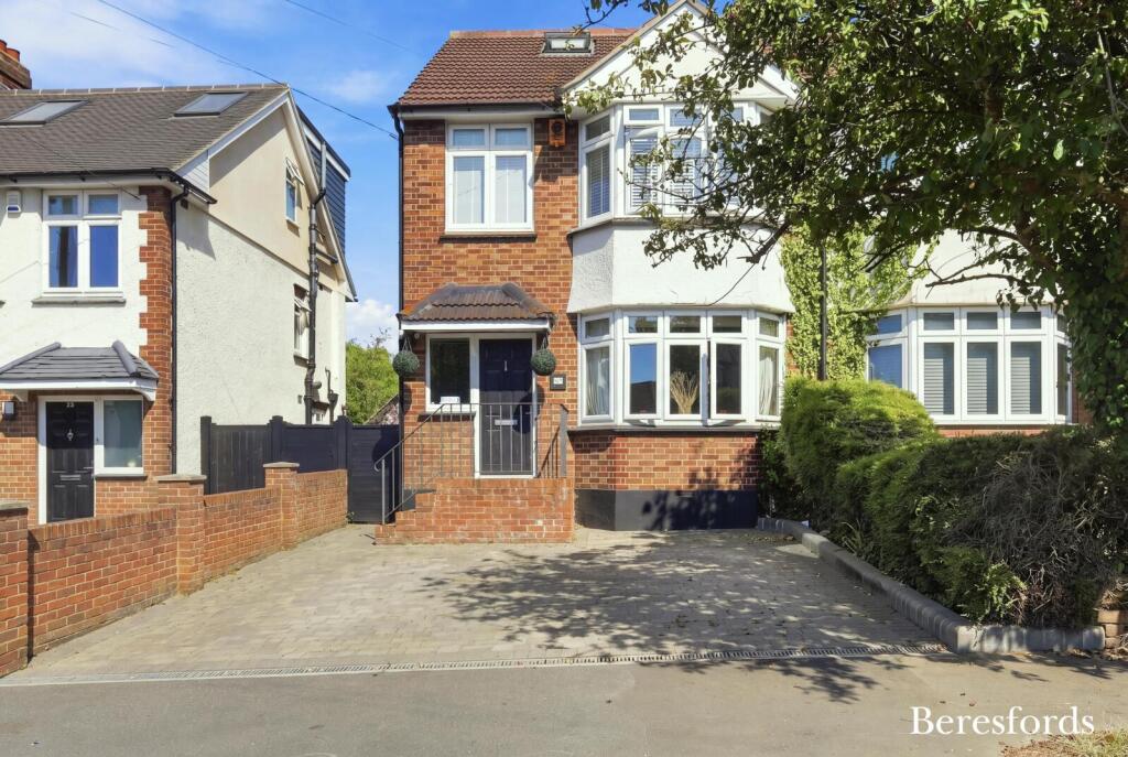 Main image of property: Mascalls Lane, Brentwood, CM14