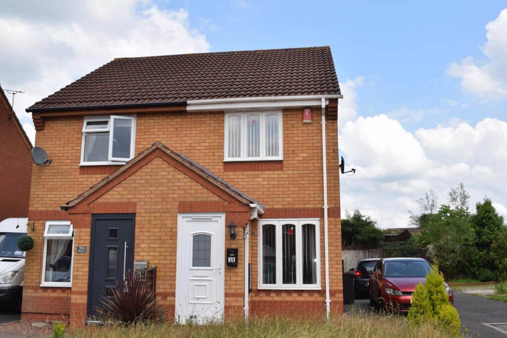 Main image of property: 30 Bronze Close, Nuneaton