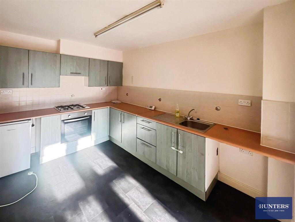 Apartment in Calderdale, West Yorkshire - View 3