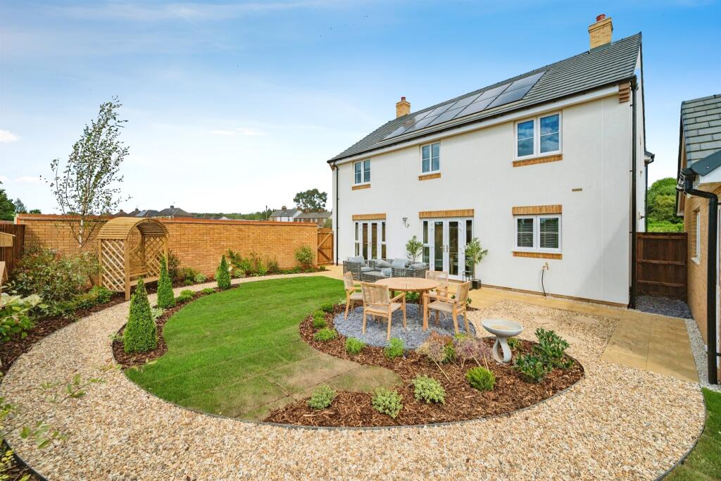 Main image of property: Colney Manor, Bullens Green Lane, Colney Heath, St. Albans