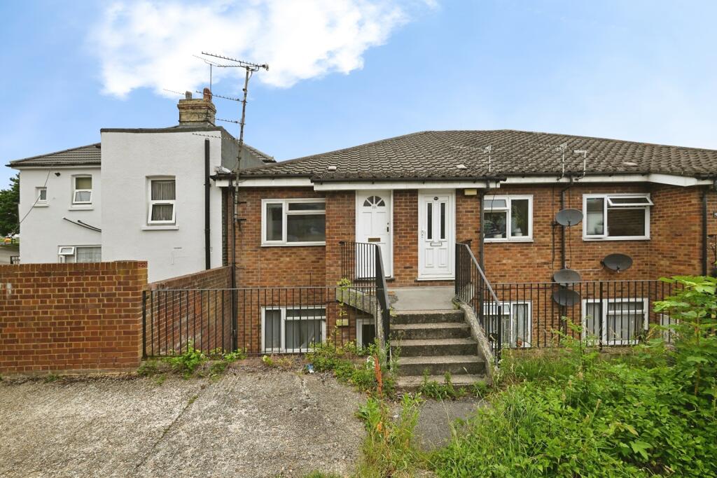 Apartment in Chatham, Luton
