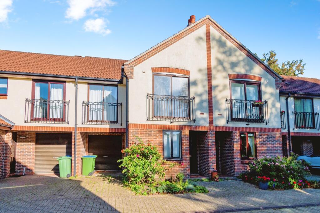 Main image of property: Mayfair Gardens, Southampton, Hampshire, SO15