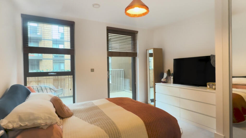 Skippers Yard, Fish Island, London, E3 2RE - More