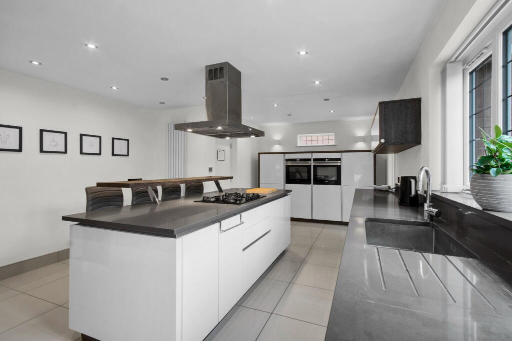 House in Walsall - View 3
