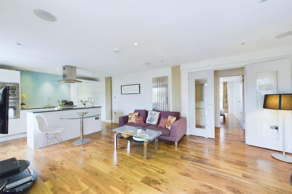 Apartment in London - View 3