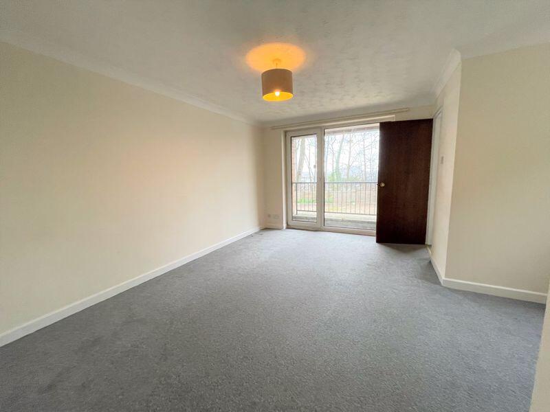 Lawn Court, Lawn Road, Portswood, SO17 2EY photo 3