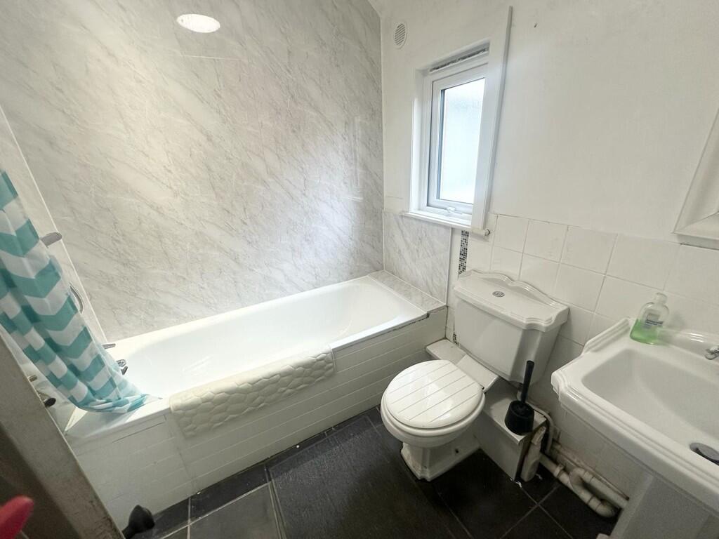 Additional image 8 of Manor Road, Yeovil