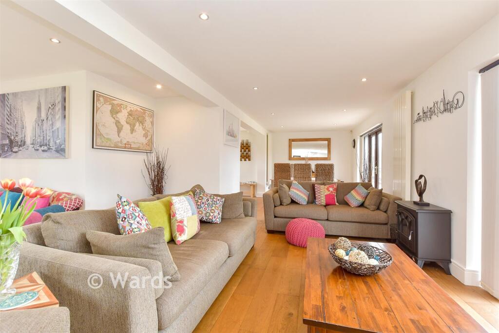 Main image of property: Wrotham Road, Meopham, Kent