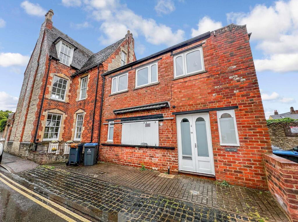 Main image of property: Gloucester Place, Witney, Oxfordshire