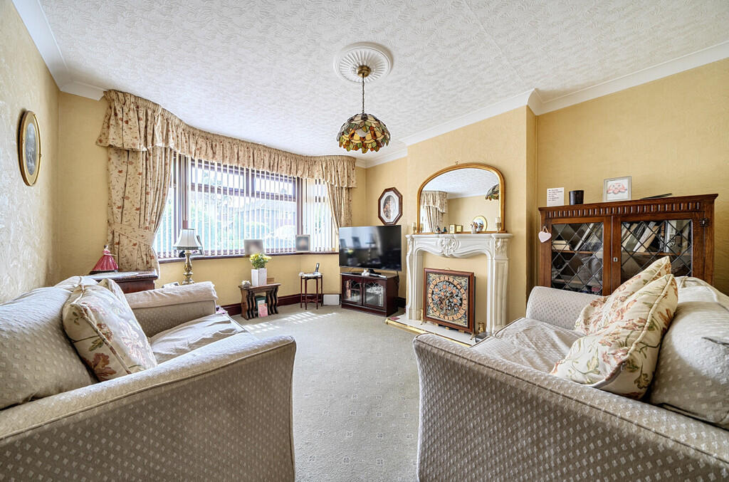 House in Rugby, Warwickshire - View 2