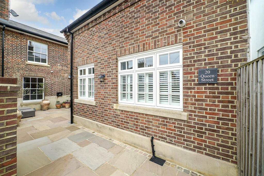 Additional image 35 of Queen Street, St. Albans