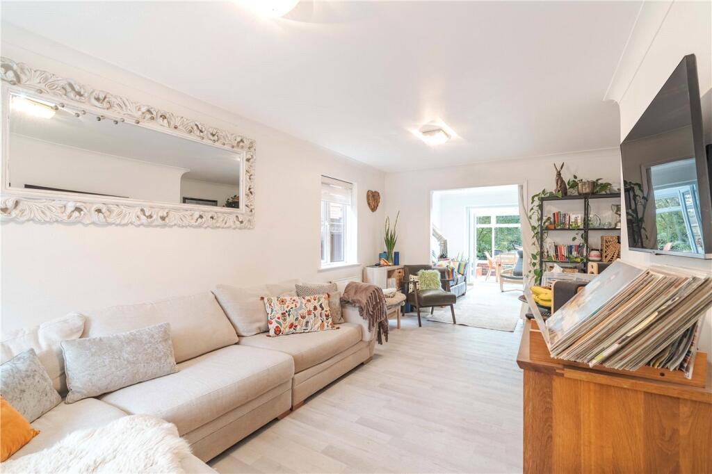 House in Wimborne, Sturminster Marshall - View 4