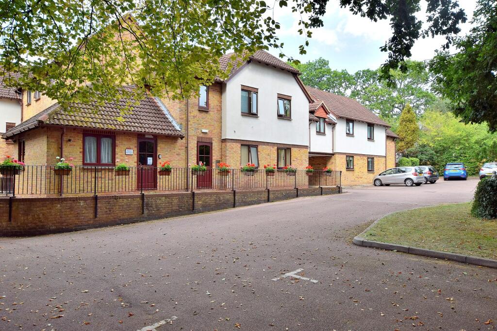 Main image of property: Barrs Avenue, New Milton, Hampshire. BH25 5GQ