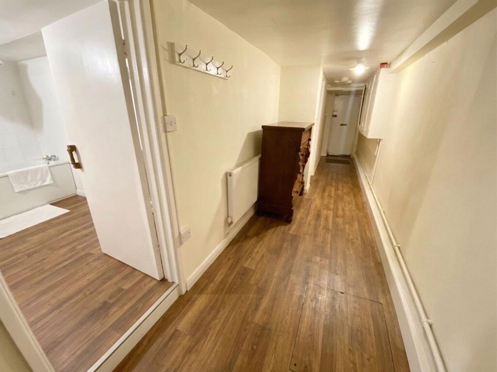 Apartment in Bristol, Kingsdown - More